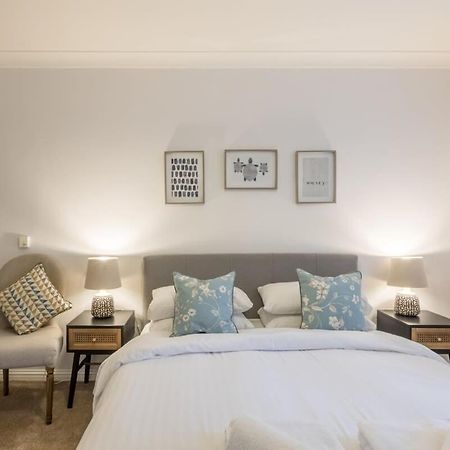 Lovely 1 Bed Apartment With Free Parking & Garden CBG Extérieur photo