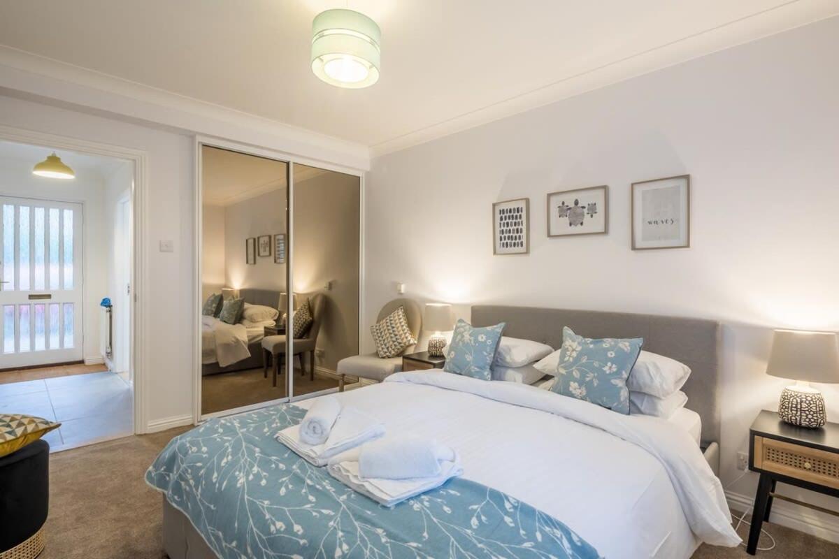 Lovely 1 Bed Apartment With Free Parking & Garden CBG Extérieur photo